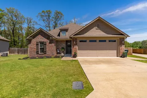 Exterior - 1400 Graybeard Dr, Conway, AR 72034 photo 1 of 15