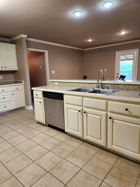 Kitchen - 3206 Hidden Medows Dr, Benton, AR 72015 photo 1 of 7