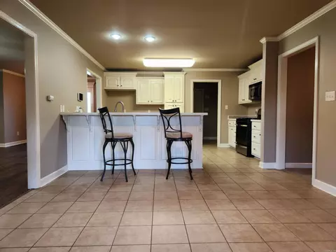 Kitchen - 3206 Hidden Medows Dr, Benton, AR 72015 photo 7 of 7