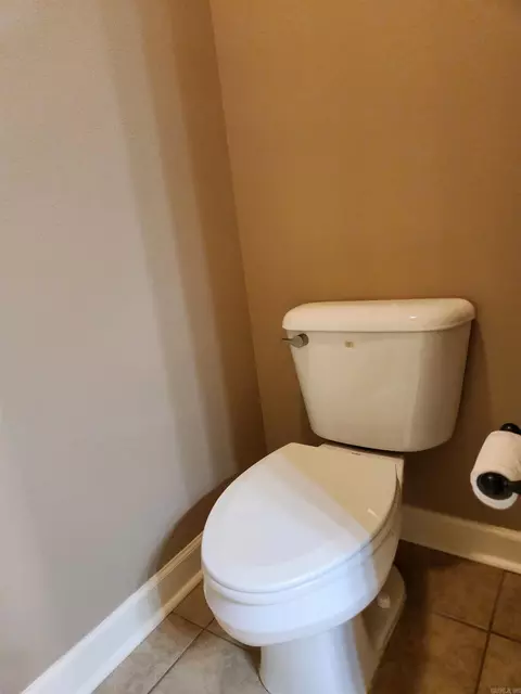 Bath - 3206 Hidden Medows Dr, Benton, AR 72015 photo 9 of 9