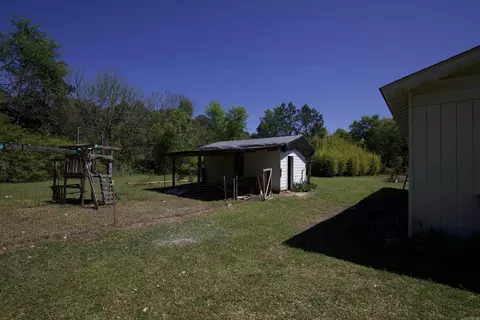 402 E 9th Ave, Leola, AR 72084 photo 13