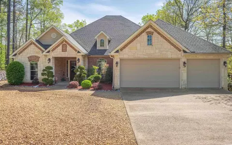 67 Cifuentes Way, Hot Springs Village, AR 71909