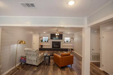 Living - 4 W Post Oak Dr, Conway, AR 72034 photo 2 of 3