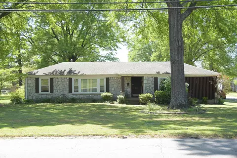 1309 W Arch Ave, Searcy, AR 72143