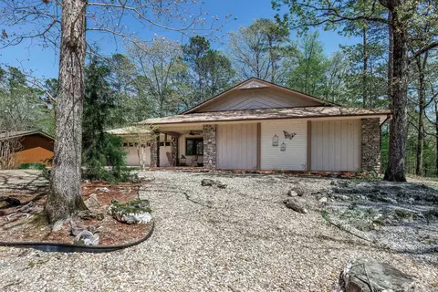 17 Gancho Cir, Hot Springs Village, AR 71909