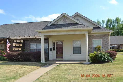 11 Stagecoach Village Ct, Little Rock, AR 72210