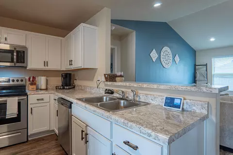 Kitchen - 10 Saunder Dr, Ward, AR 72176 photo 5 of 5