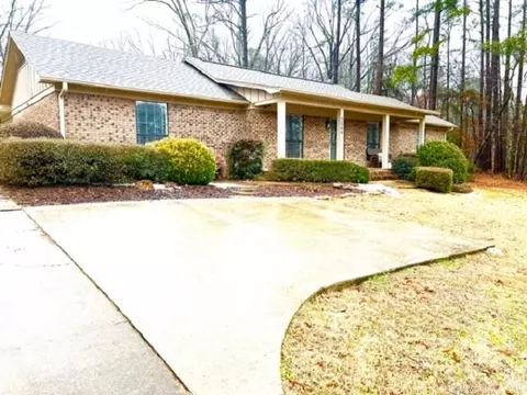 3066 Apache Dr, Camden, AR 71701 photo 2