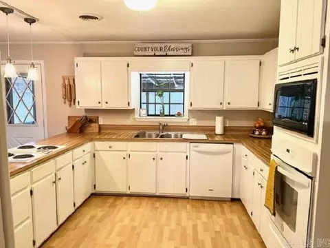 3066 Apache Dr, Camden, AR 71701 photo 9