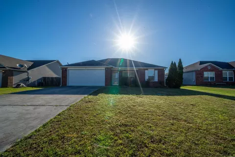 Exterior - 27 Waycross Dr, Greenbrier, AR 72058 photo 3 of 8