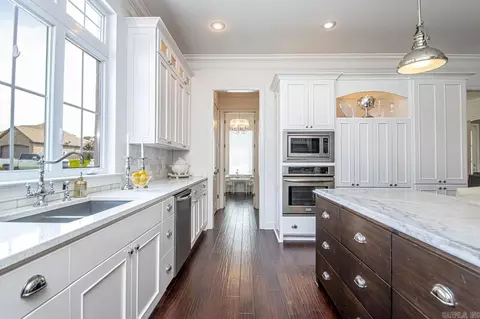 Kitchen - 6113 Pierce Manse Loop, Benton, AR 72019 photo 4 of 6
