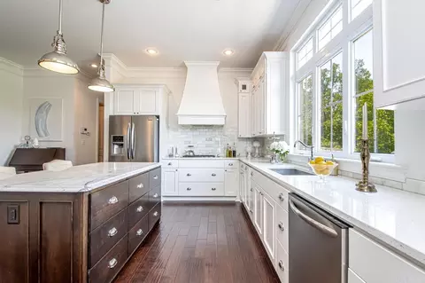 Kitchen - 6113 Pierce Manse Loop, Benton, AR 72019 photo 5 of 6