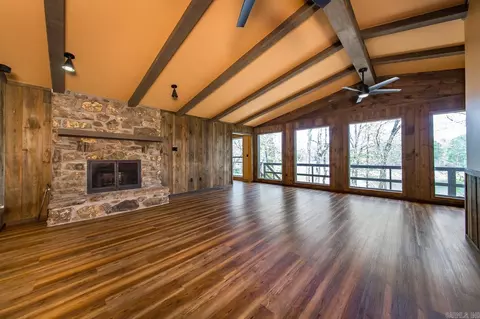 Living - 404 Davidson Cir, Edgemont, AR 72044 photo 4 of 5