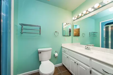 Bath - 404 Davidson Cir, Edgemont, AR 72044 photo 3 of 8