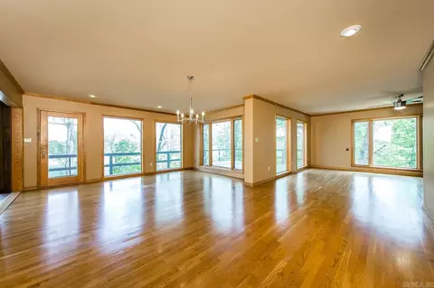 Living - 404 Davidson Cir, Edgemont, AR 72044 photo 3 of 5