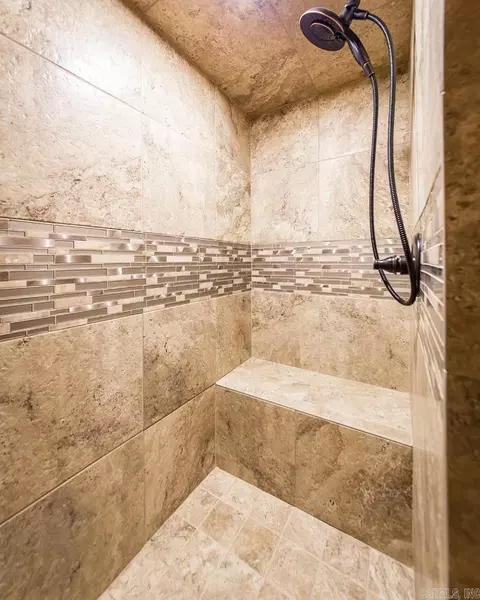 Bath - 404 Davidson Cir, Edgemont, AR 72044 photo 8 of 8