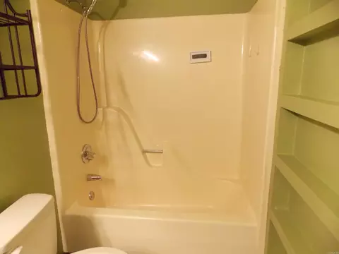 Bath - 2307 Normandy, Searcy, AR 72143 photo 5 of 6