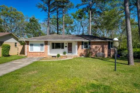 221 Donna Dr, Little Rock, AR 72205