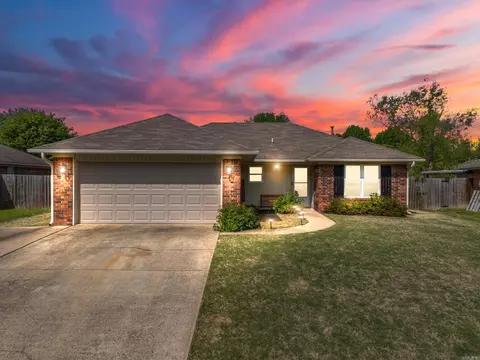 Exterior - 1235 Stratus Dr, Conway, AR 72034 photo 1 of 11