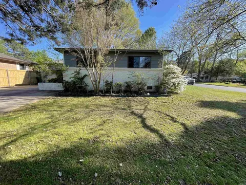 9011 Cloverhill, Little Rock, AR 72205