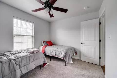 Bedroom - 21 Eaglebrook Dr, Conway, AR 72032 photo 5 of 7
