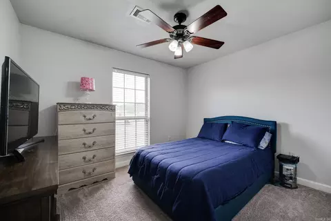 Bedroom - 21 Eaglebrook Dr, Conway, AR 72032 photo 6 of 7