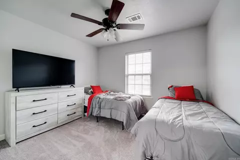 Bedroom - 21 Eaglebrook Dr, Conway, AR 72032 photo 4 of 7
