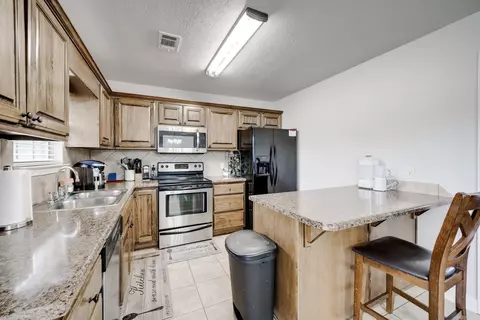 Kitchen - 21 Eaglebrook Dr, Conway, AR 72032 photo 1 of 4