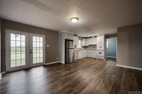 Kitchen - 609 E Highway 225, Greenbrier, AR 72058 photo 1 of 3
