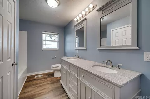 Bath - 609 E Highway 225, Greenbrier, AR 72058 photo 1 of 1