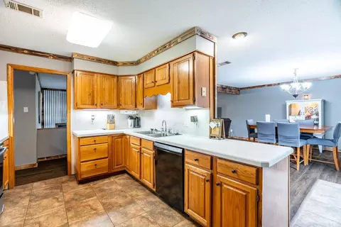 Kitchen - 213 E Lea Cir, Bryant, AR 72022 photo 2 of 4