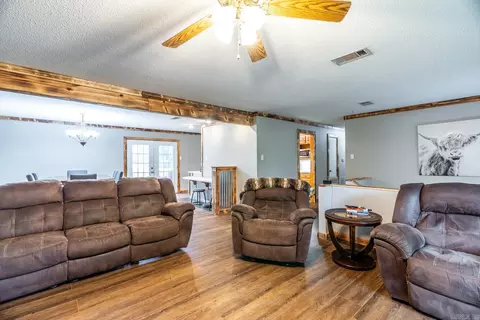 Living - 213 E Lea Cir, Bryant, AR 72022 photo 2 of 4