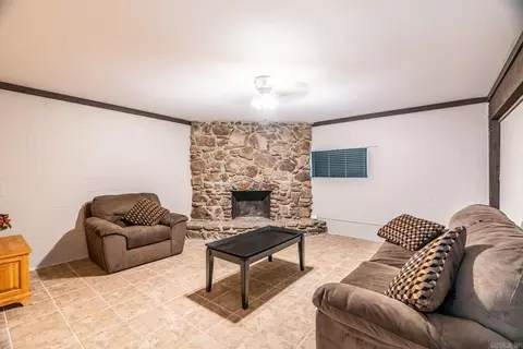 Living - 213 E Lea Cir, Bryant, AR 72022 photo 3 of 4