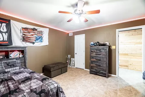 Bedroom - 213 E Lea Cir, Bryant, AR 72022 photo 6 of 7