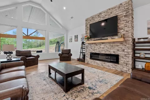 Living - 433 Forestridge Rd, Royal, AR 71968 photo 6 of 6
