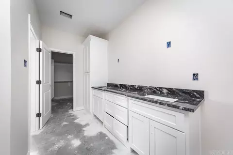 Bath - 929 Villa Vista Loop, Cabot, AR 72023 photo 3 of 3