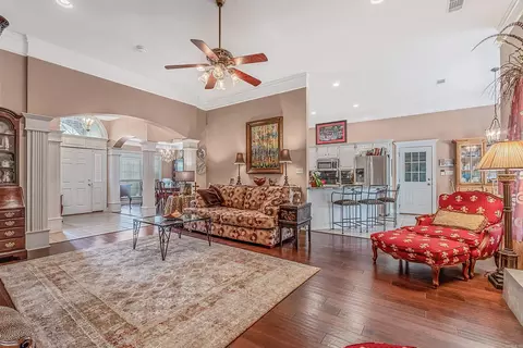 Living - 1425 River Pointe Ct, Benton, AR 72015 photo 3 of 5