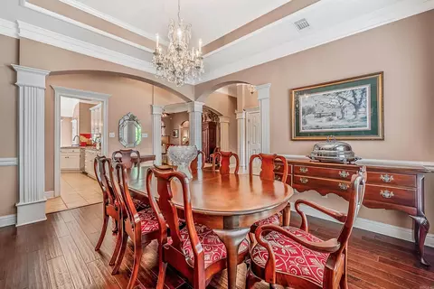 Dining - 1425 River Pointe Ct, Benton, AR 72015 photo 4 of 4