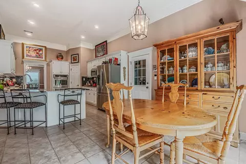 Dining - 1425 River Pointe Ct, Benton, AR 72015 photo 2 of 4