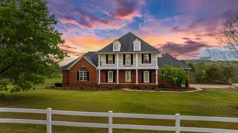 Exterior - 1825 Daniel Ln, Conway, AR 72034 photo 1 of 14