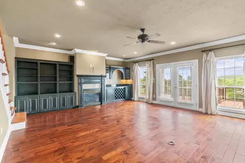 Living - 1825 Daniel Ln, Conway, AR 72034 photo 2 of 3
