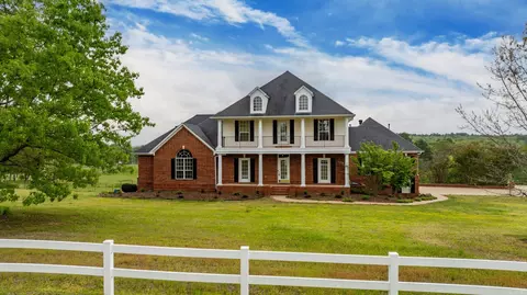 Exterior - 1825 Daniel Ln, Conway, AR 72034 photo 2 of 14