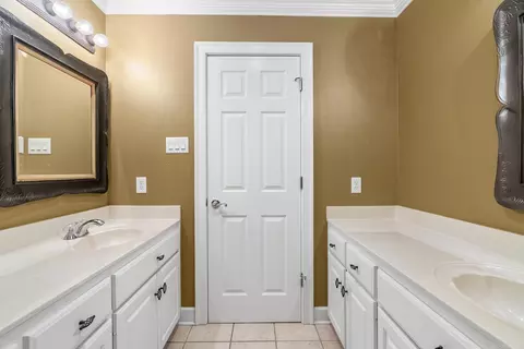 Bath - 1825 Daniel Ln, Conway, AR 72034 photo 4 of 4