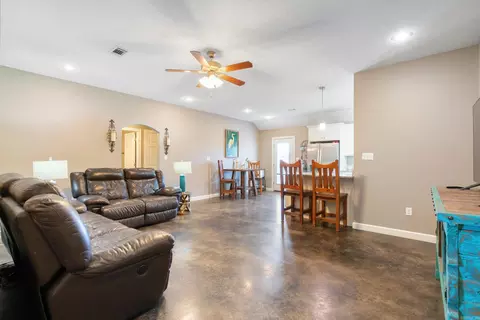 Living - 9 Turquoise Cv, Greenbrier, AR 72058 photo 1 of 4