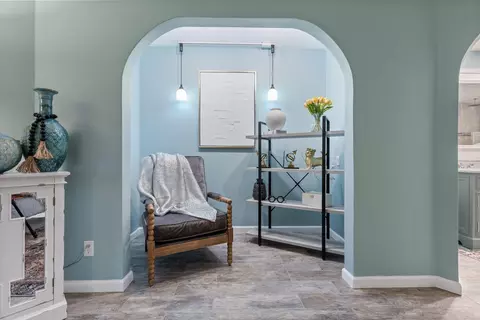 Entry Way - 214 Berwick Rd, Benton, AR 72019 photo 3 of 5