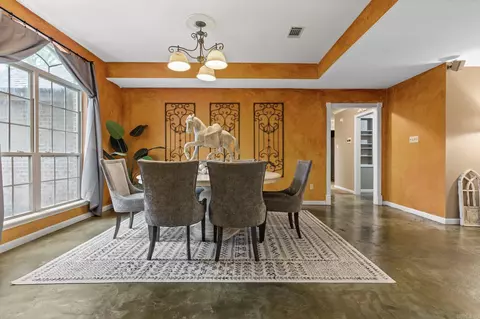 Dining - 214 Berwick Rd, Benton, AR 72019 photo 1 of 2