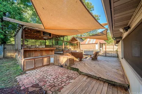 Exterior - 214 Berwick Rd, Benton, AR 72019 photo 5 of 15
