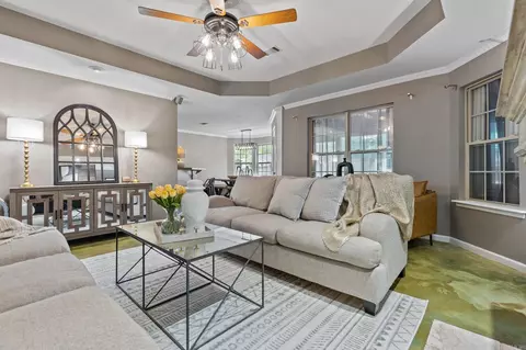Living - 214 Berwick Rd, Benton, AR 72019 photo 2 of 3