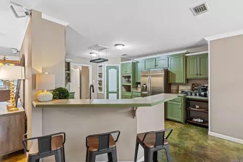 Kitchen - 214 Berwick Rd, Benton, AR 72019 photo 1 of 2