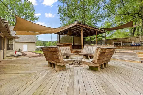 Exterior - 214 Berwick Rd, Benton, AR 72019 photo 1 of 15